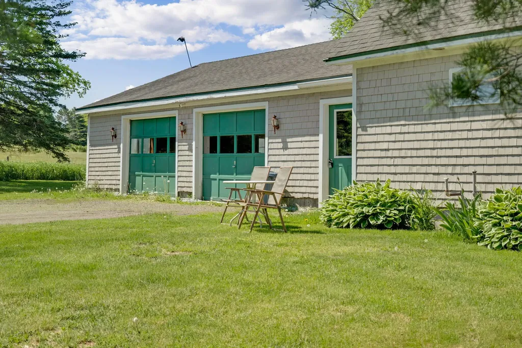 46 Lang Hill Road Palmyra ME 04965