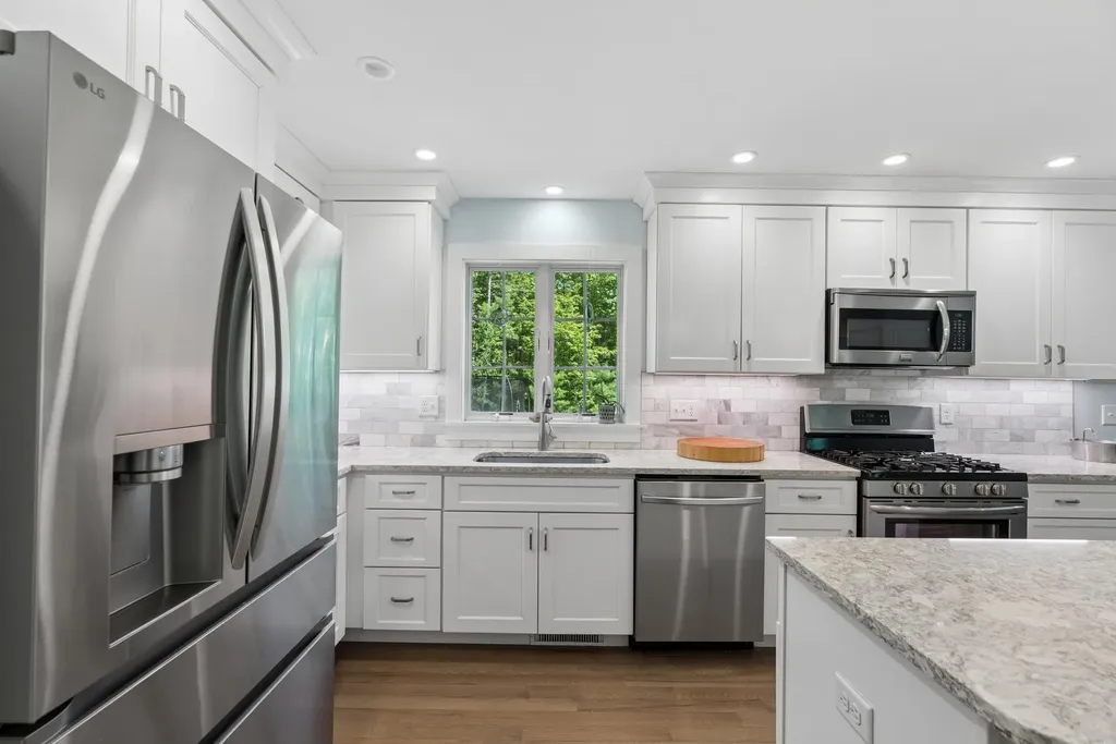 15 Turner Drive York ME 03902