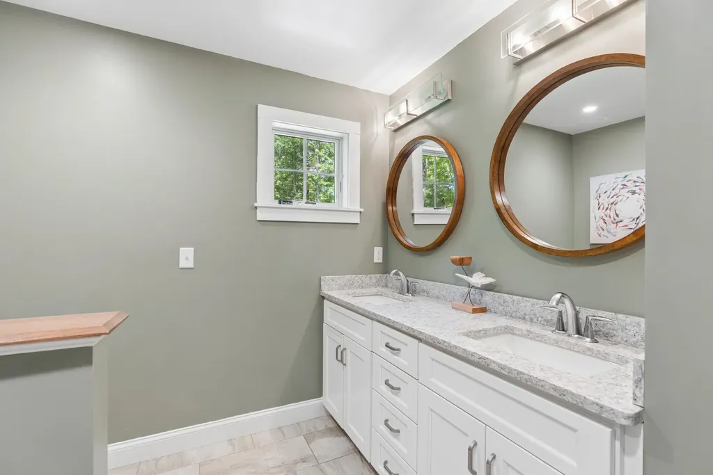 15 Turner Drive York ME 03902