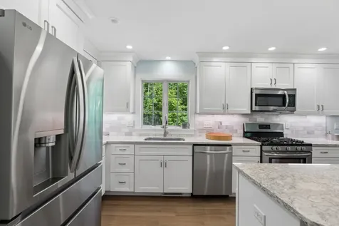 15 Turner Drive York ME 03902