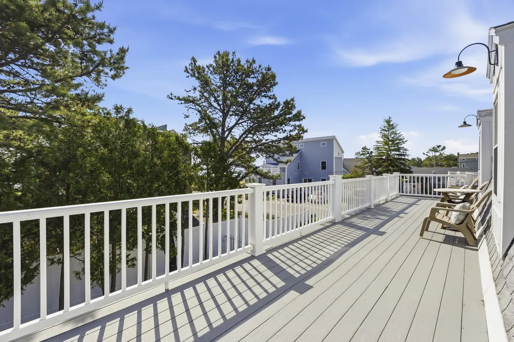 10 Lighthouse Lane Saco ME 04072
