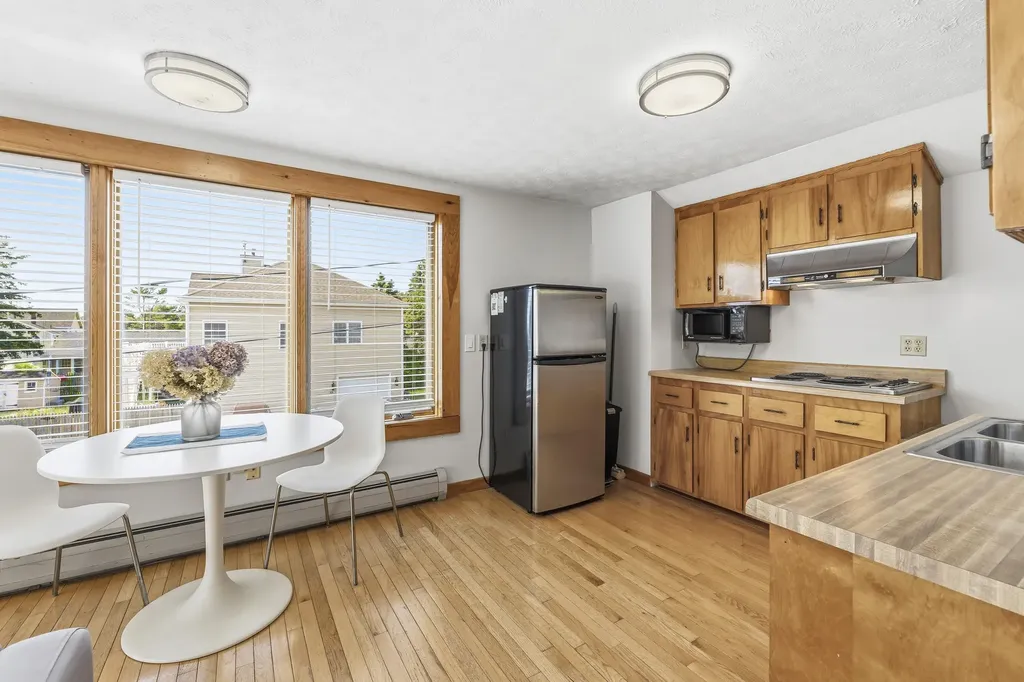 10 Lighthouse Lane Saco ME 04072
