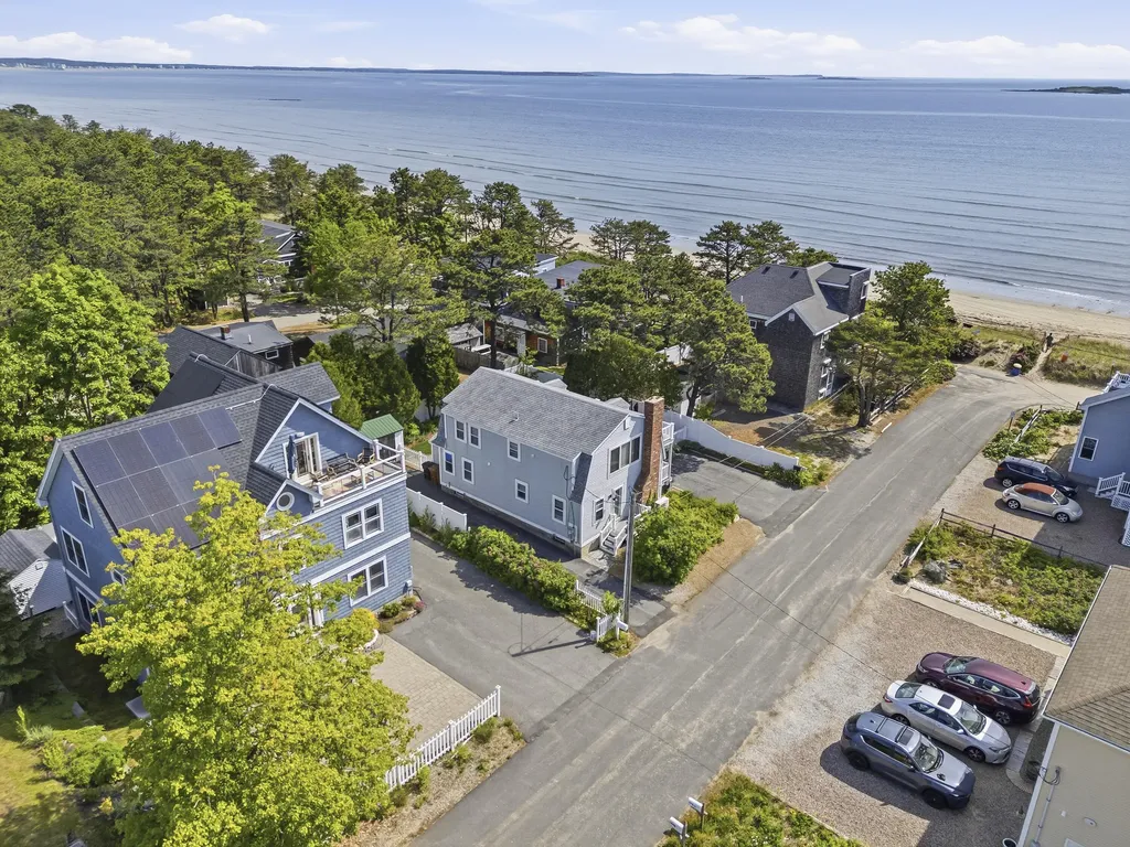 10 Lighthouse Lane Saco ME 04072