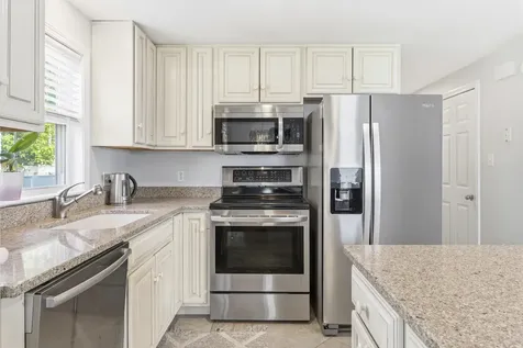 10 Lighthouse Lane Saco ME 04072