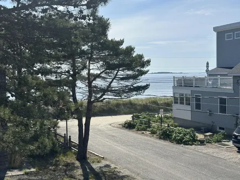 10 Lighthouse Lane Saco ME 04072