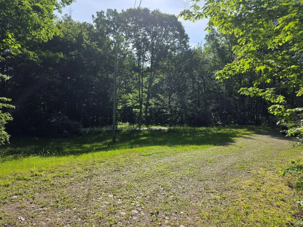 127 Hanscom Road Benton ME 04901