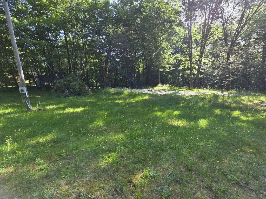 127 Hanscom Road Benton ME 04901