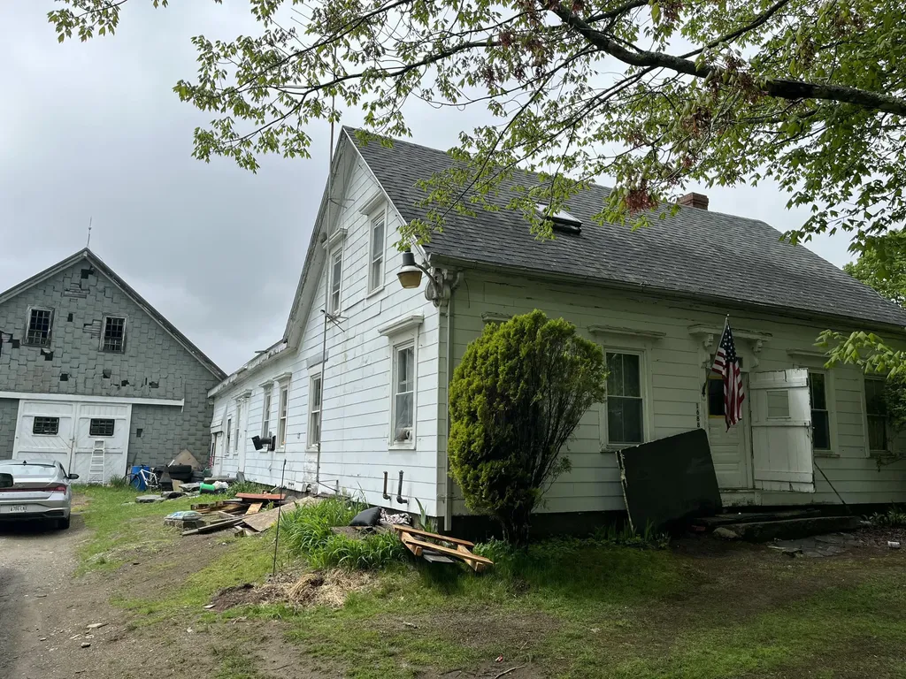 1688 Washington Road Waldoboro ME 04572