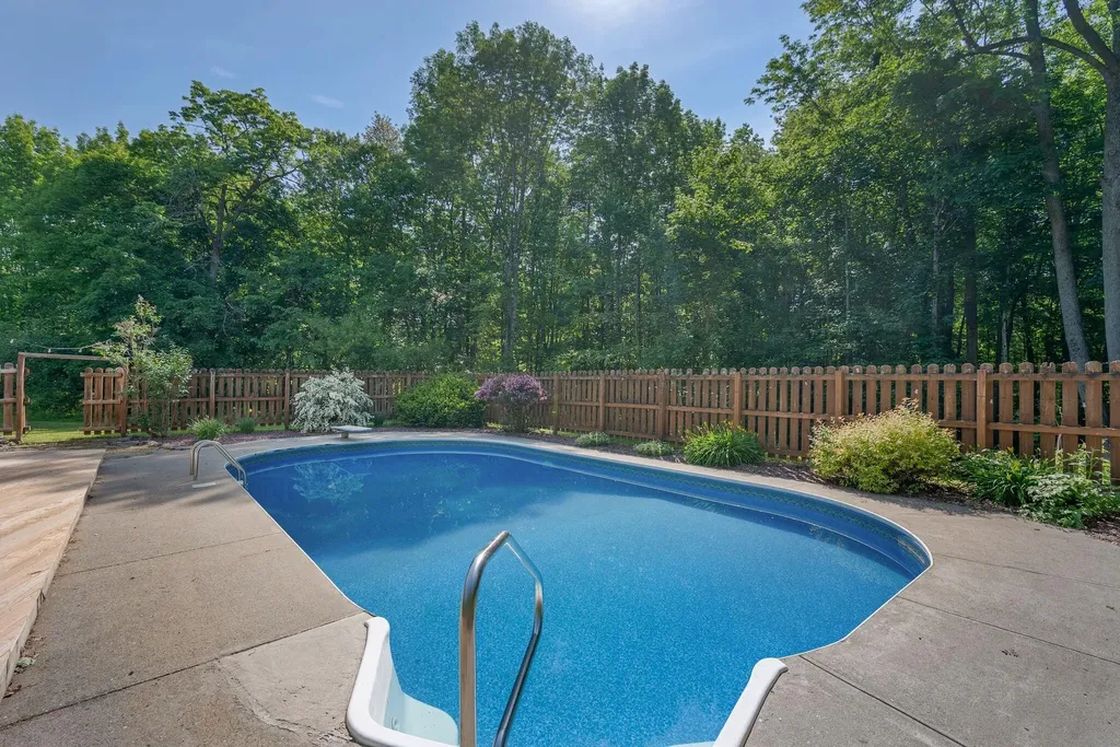 121 Six Rod Road Fairfield ME 04937
