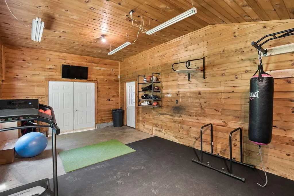 121 Six Rod Road Fairfield ME 04937