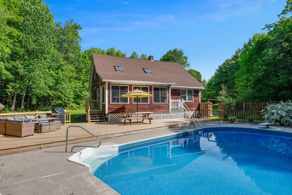 121 Six Rod Road Fairfield ME 04937