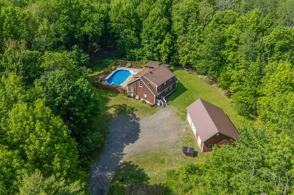 121 Six Rod Road Fairfield ME 04937