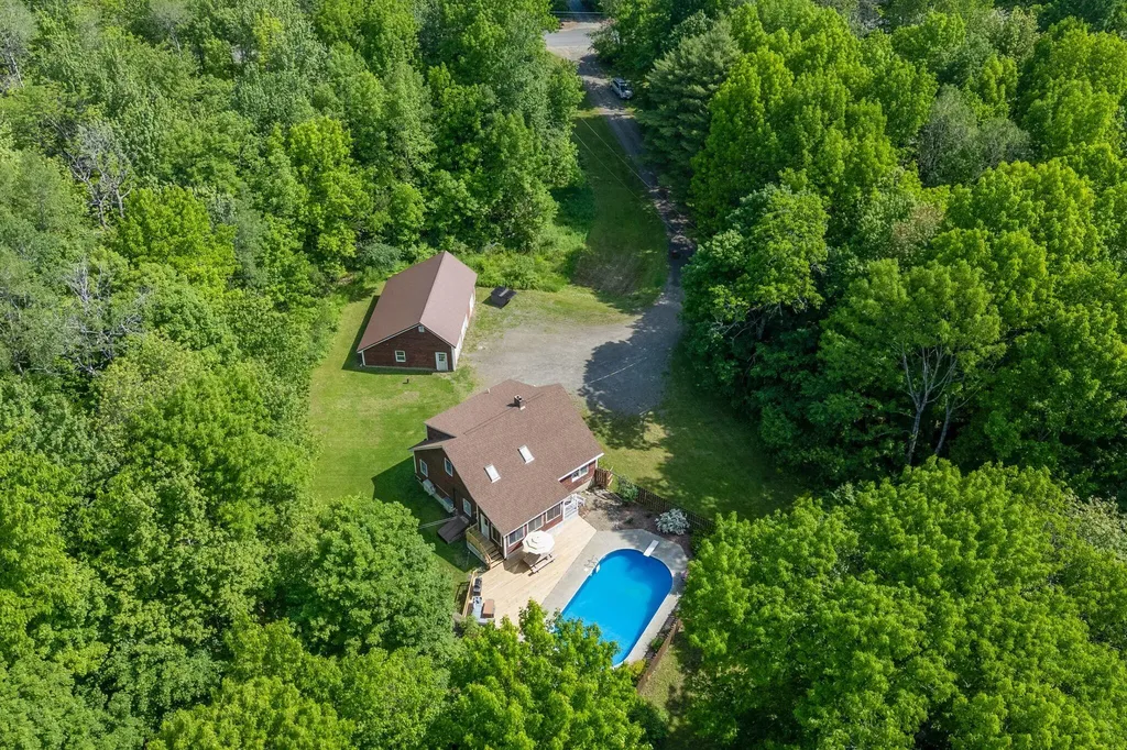 121 Six Rod Road Fairfield ME 04937