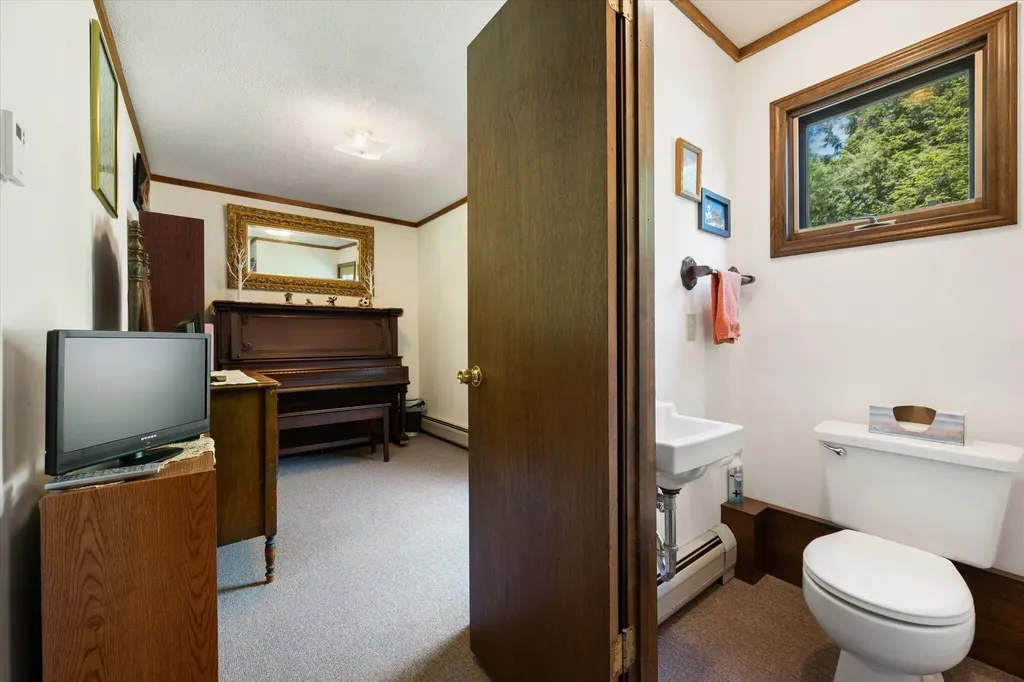 258 Gary Moore Road Ellsworth ME 04605