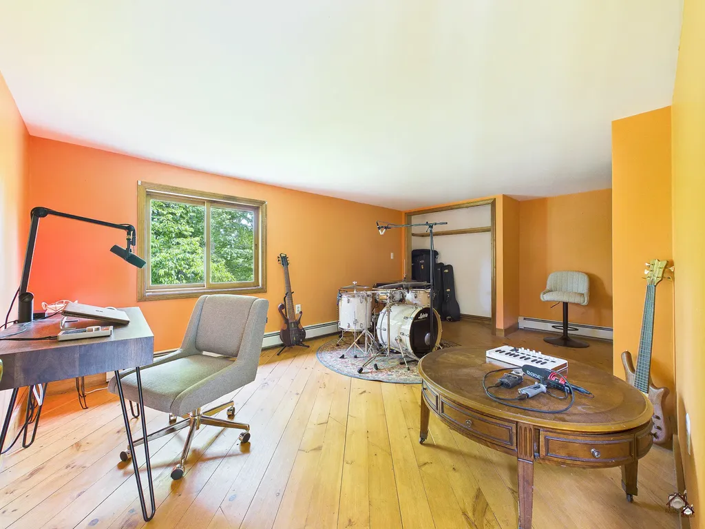 69 Coolidge Road Wayne ME 04284