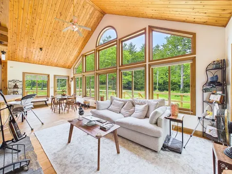 69 Coolidge Road Wayne ME 04284