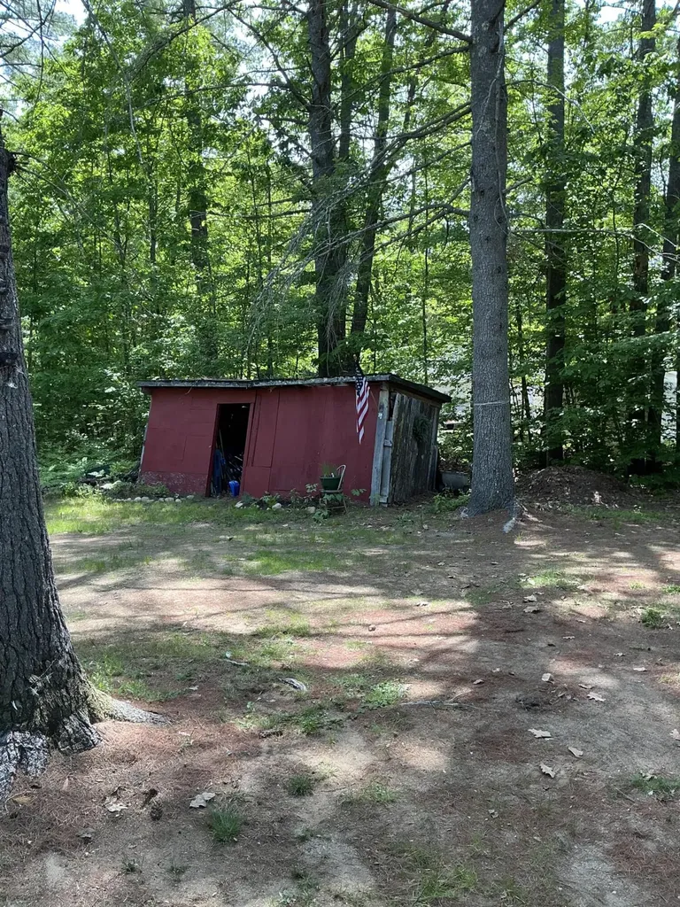 16 Morse Avenue Oxford ME 04270