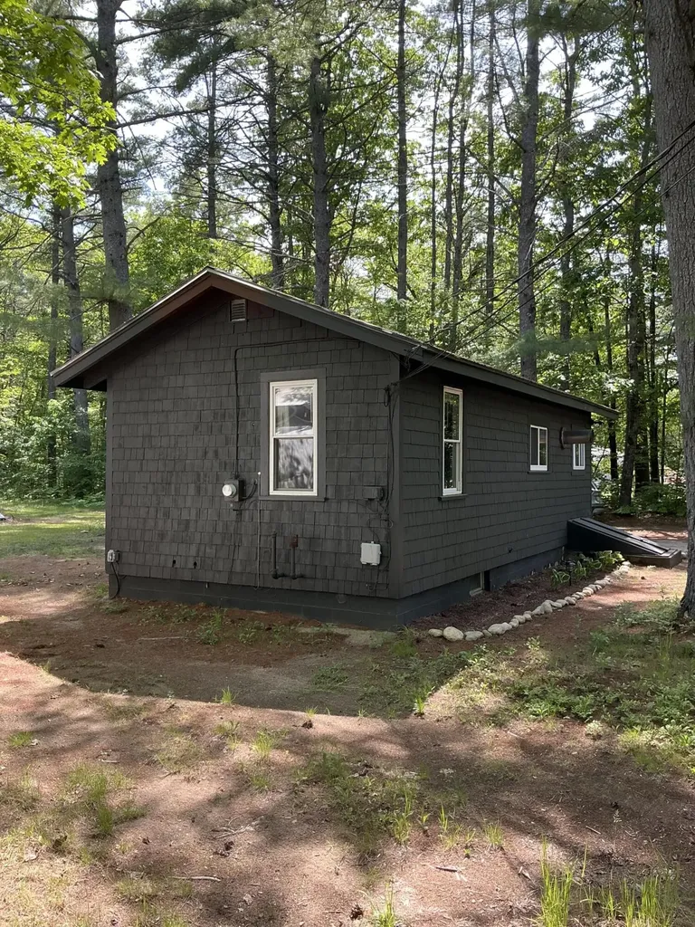 16 Morse Avenue Oxford ME 04270