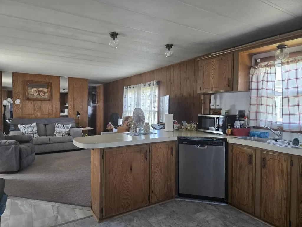 37 Scarponi Drive Brunswick ME 04011