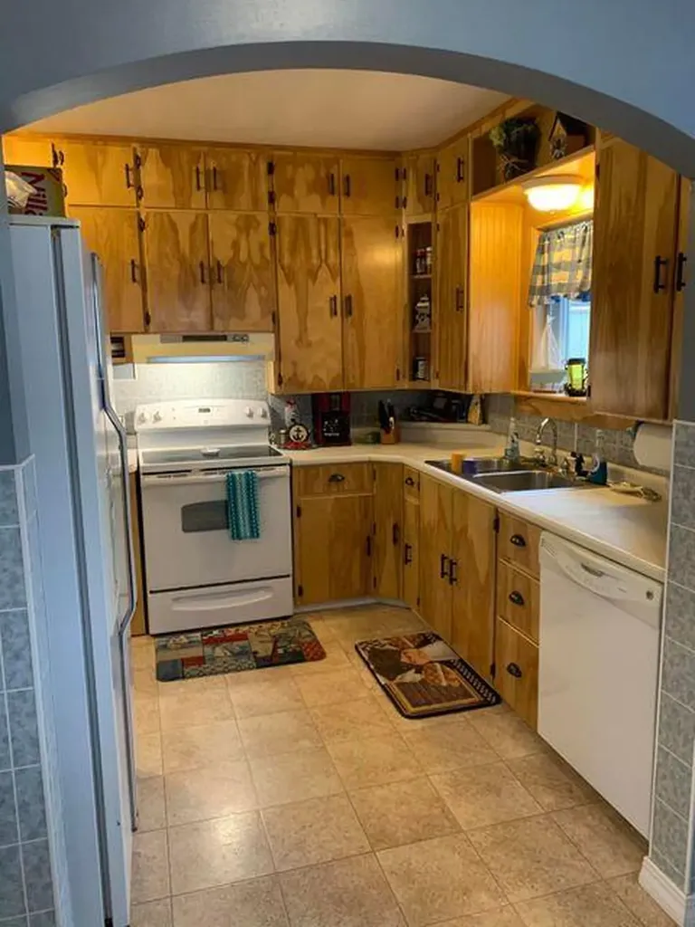 29 Somerset Street Millinocket ME 04462
