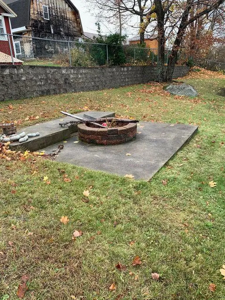 29 Somerset Street Millinocket ME 04462