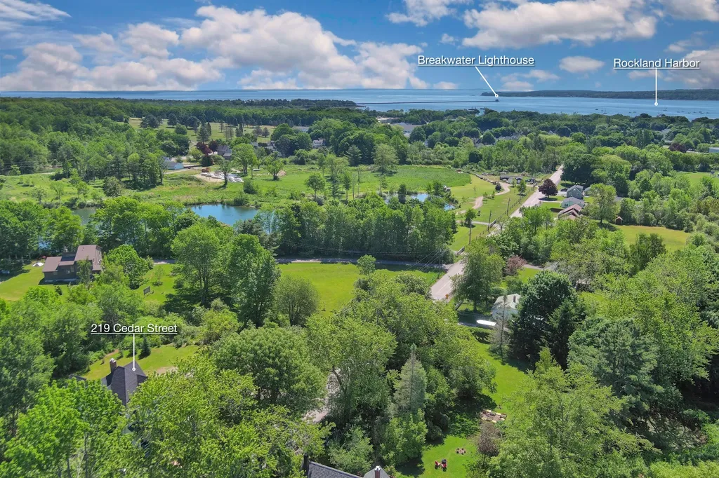 219 Cedar Street Rockland ME 04841