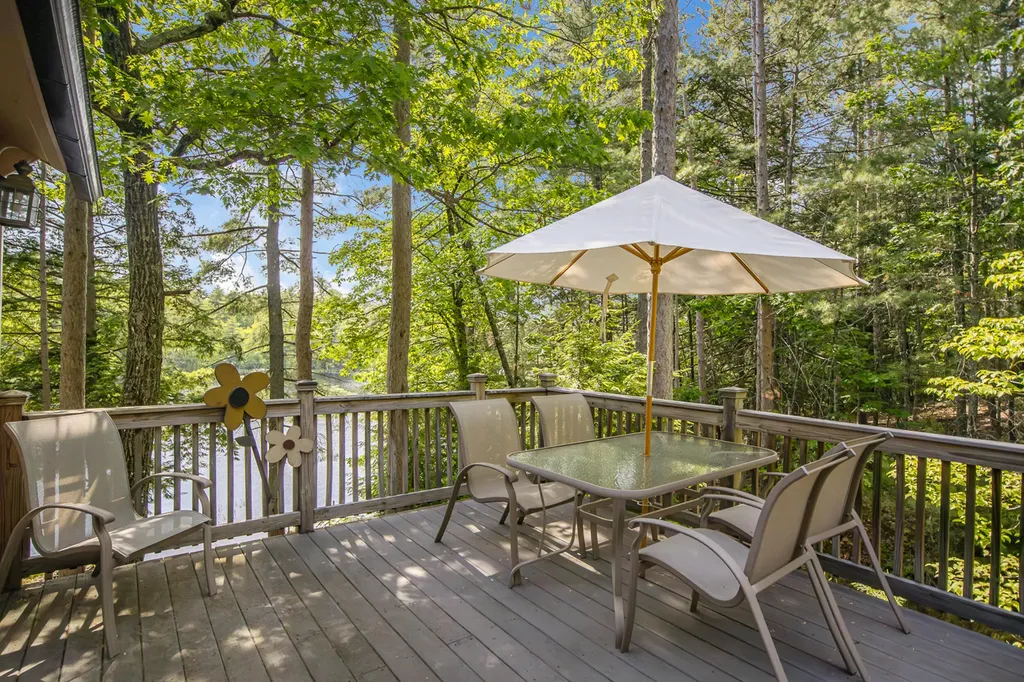 82 Diamond Drive Waterboro ME 04061