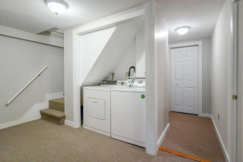 82 Diamond Drive Waterboro ME 04061