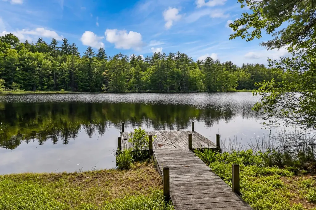 82 Diamond Drive Waterboro ME 04061
