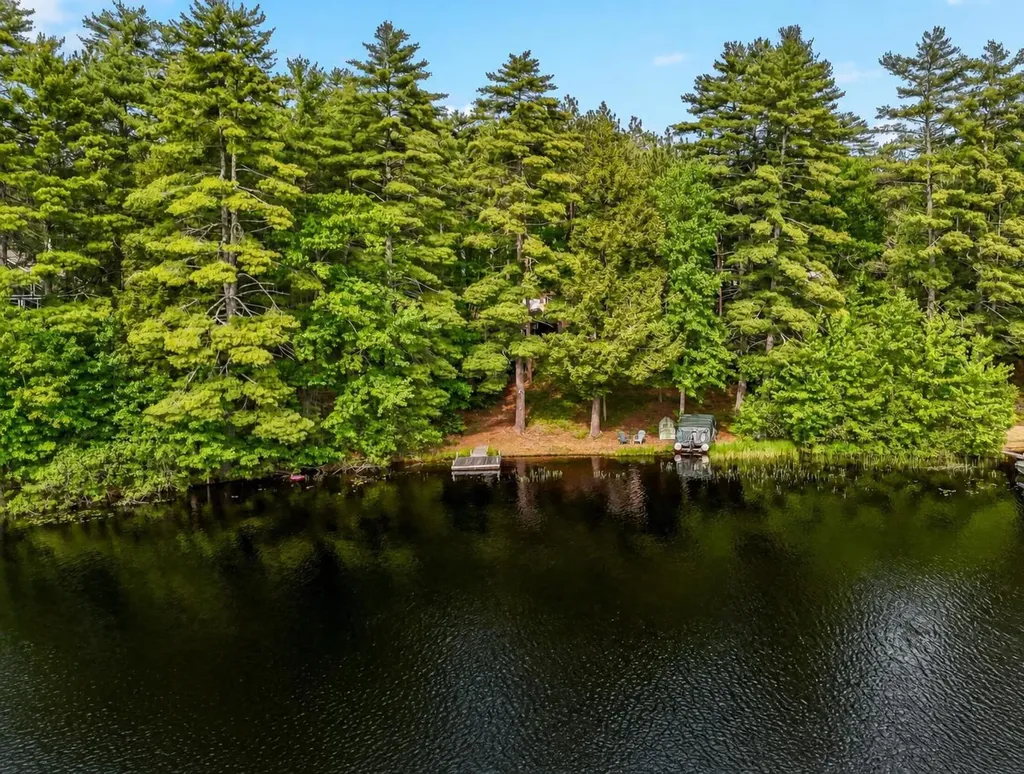 82 Diamond Drive Waterboro ME 04061
