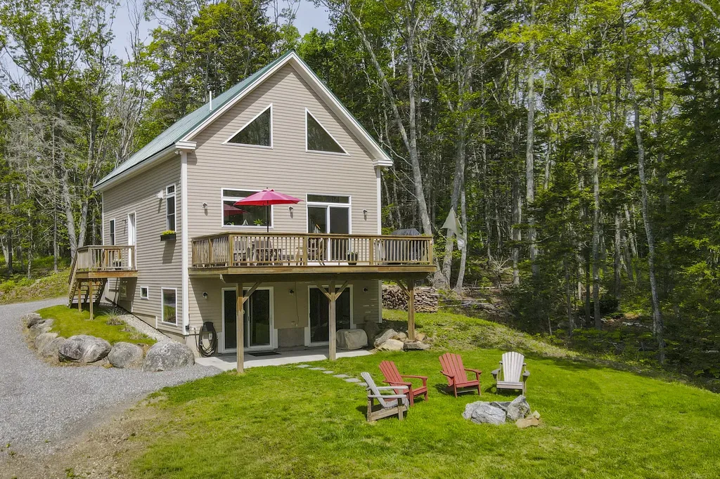 812 Pleasant Point Road Cushing ME 04563