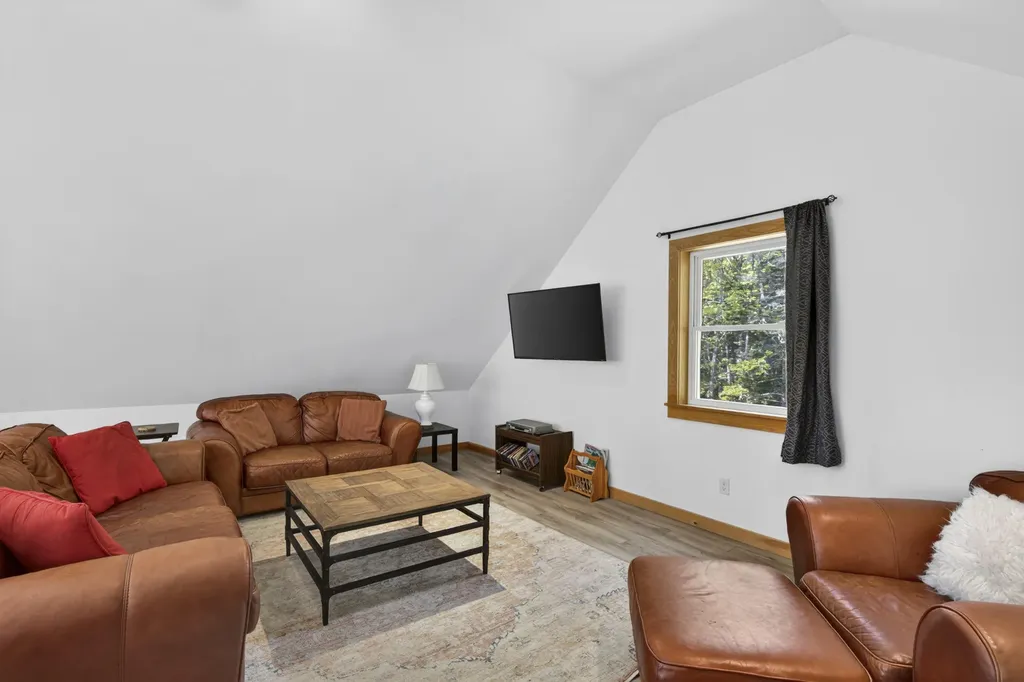 812 Pleasant Point Road Cushing ME 04563