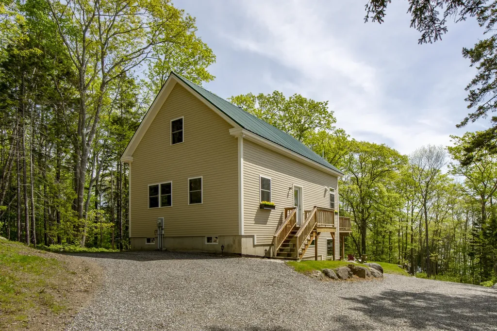 812 Pleasant Point Road Cushing ME 04563