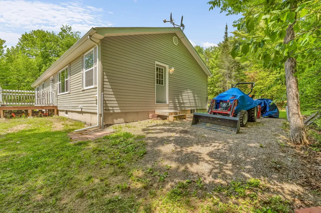 84 Mcintosh Avenue Levant ME 04456