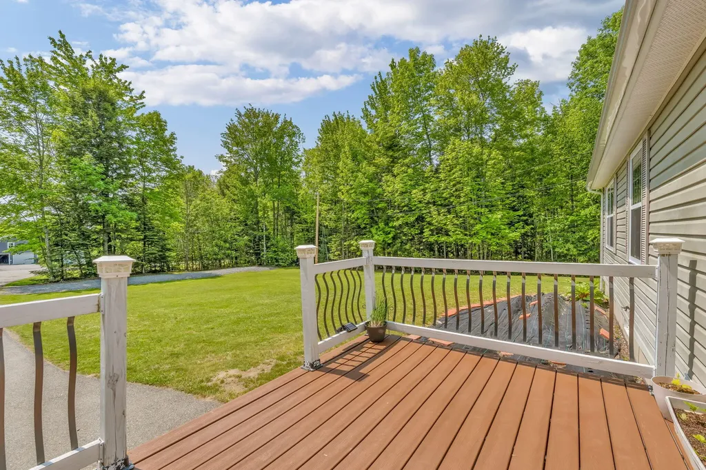 84 Mcintosh Avenue Levant ME 04456