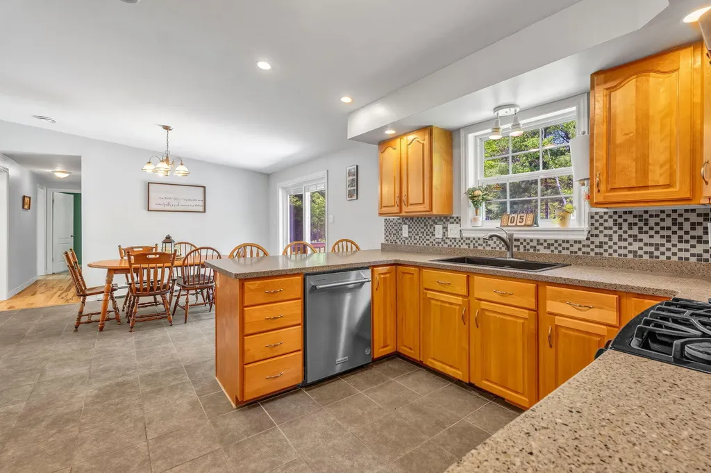 84 Mcintosh Avenue Levant ME 04456