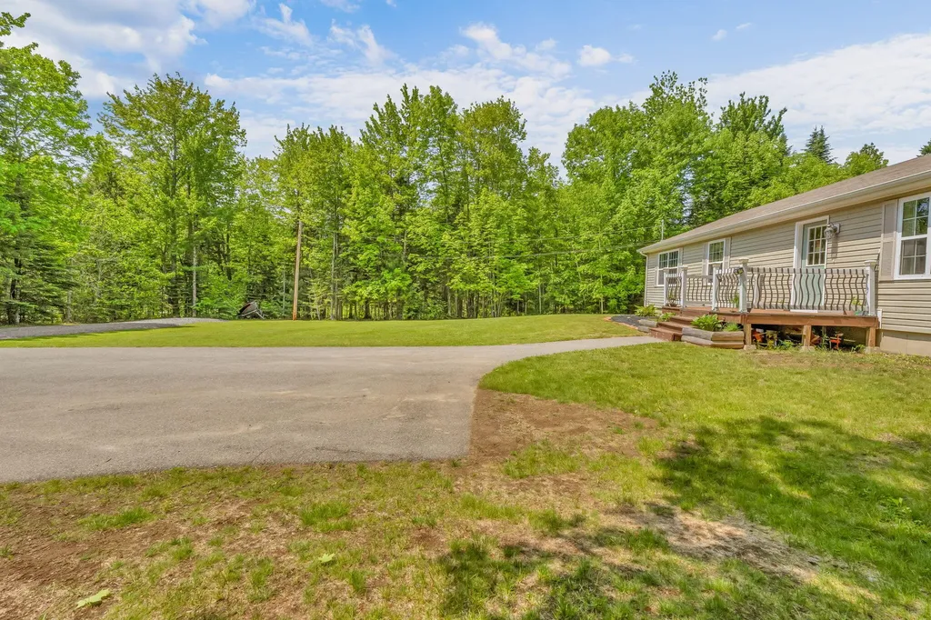 84 Mcintosh Avenue Levant ME 04456