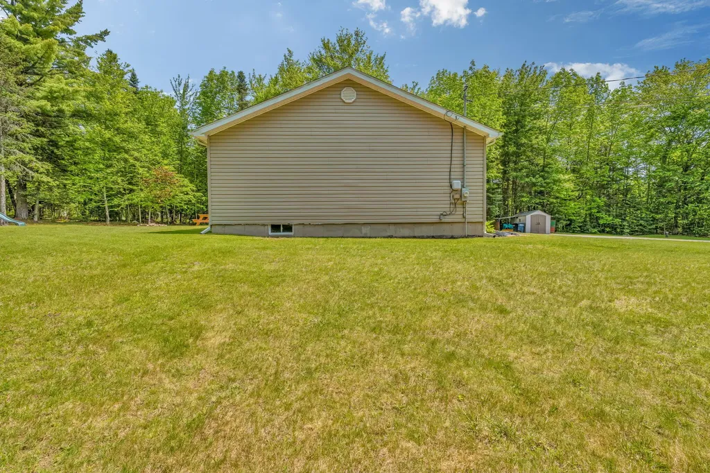 84 Mcintosh Avenue Levant ME 04456