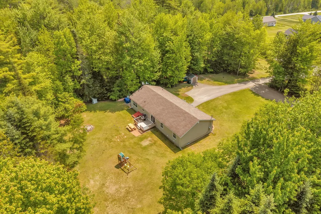 84 Mcintosh Avenue Levant ME 04456