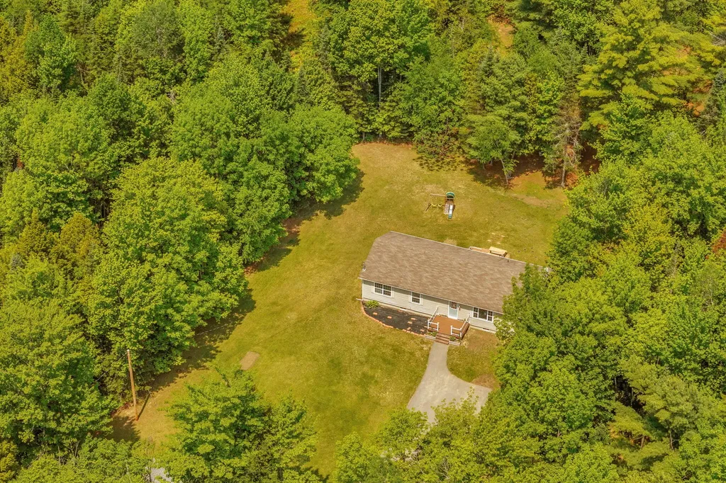 84 Mcintosh Avenue Levant ME 04456