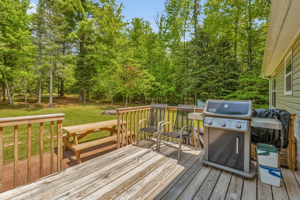 84 Mcintosh Avenue Levant ME 04456