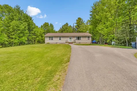 84 Mcintosh Avenue Levant ME 04456