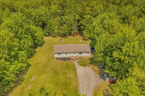84 Mcintosh Avenue Levant ME 04456