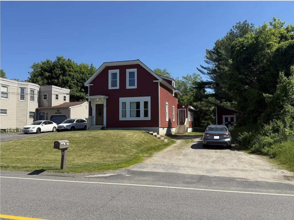17 Miami Avenue Auburn ME 04210