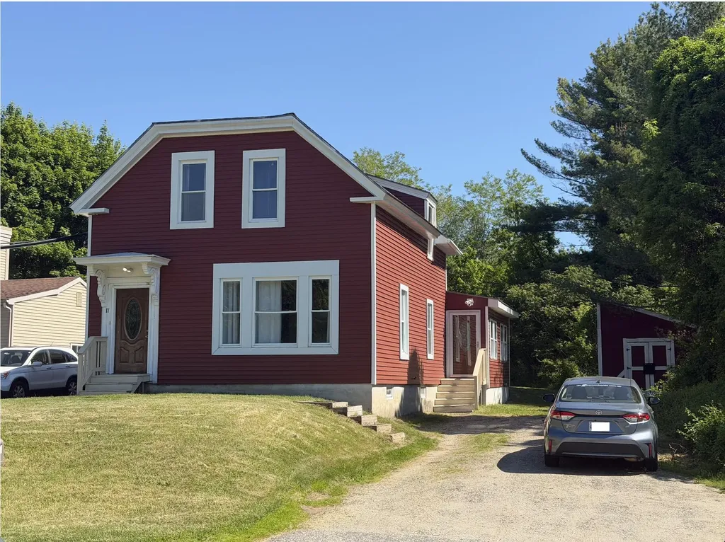 17 Miami Avenue Auburn ME 04210
