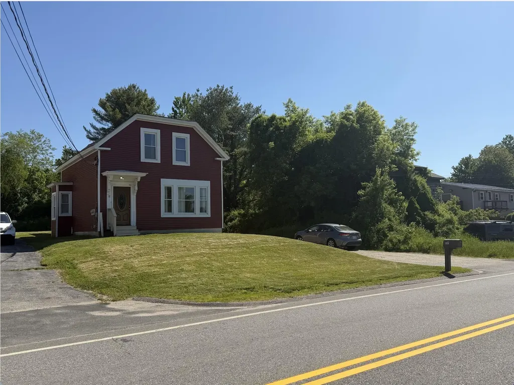 17 Miami Avenue Auburn ME 04210