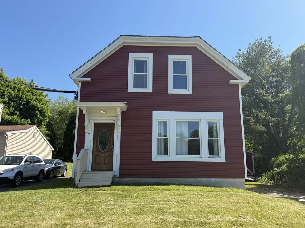 17 Miami Avenue Auburn ME 04210
