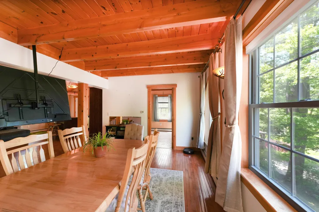 31 Vermont Avenue Greene ME 04236