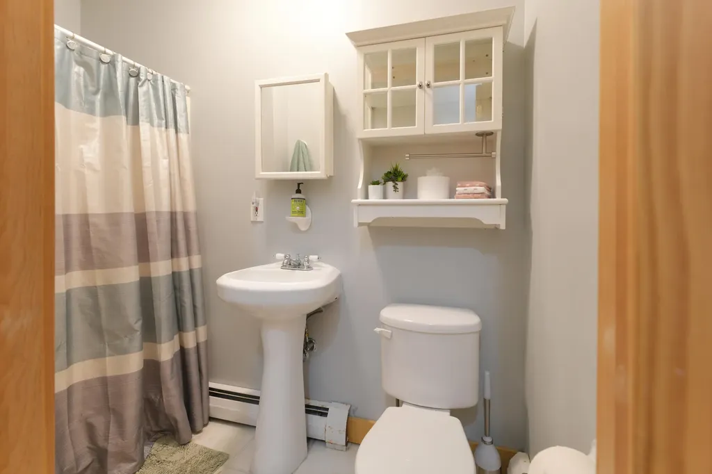 31 Vermont Avenue Greene ME 04236