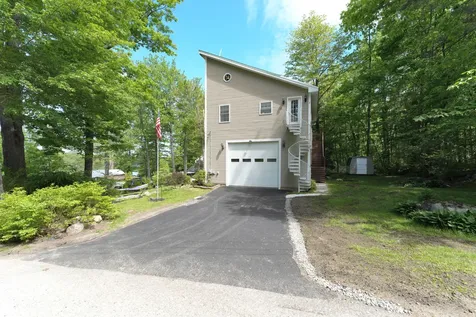 31 Vermont Avenue Greene ME 04236